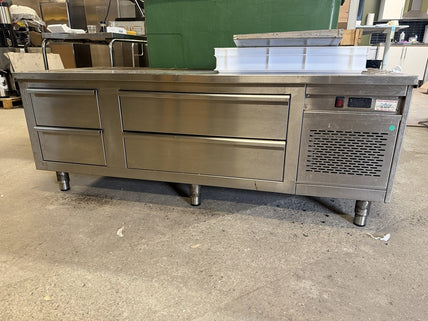 Grillkylbänk, 4 lådor, 1600x650x650mm