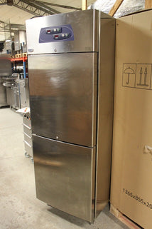 Kylskåp, 2 x 300L, 750x800x2050mm