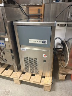 Ismaskin, 20 kg/dygn - 4 kg/lager, 355x404x604mm